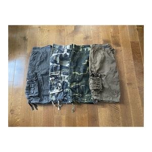 5 pairs of men’s cargo shorts